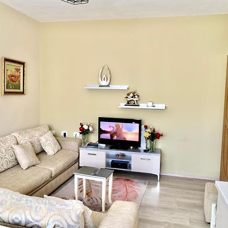 Syzo Apartments Pogradec Bagian luar foto