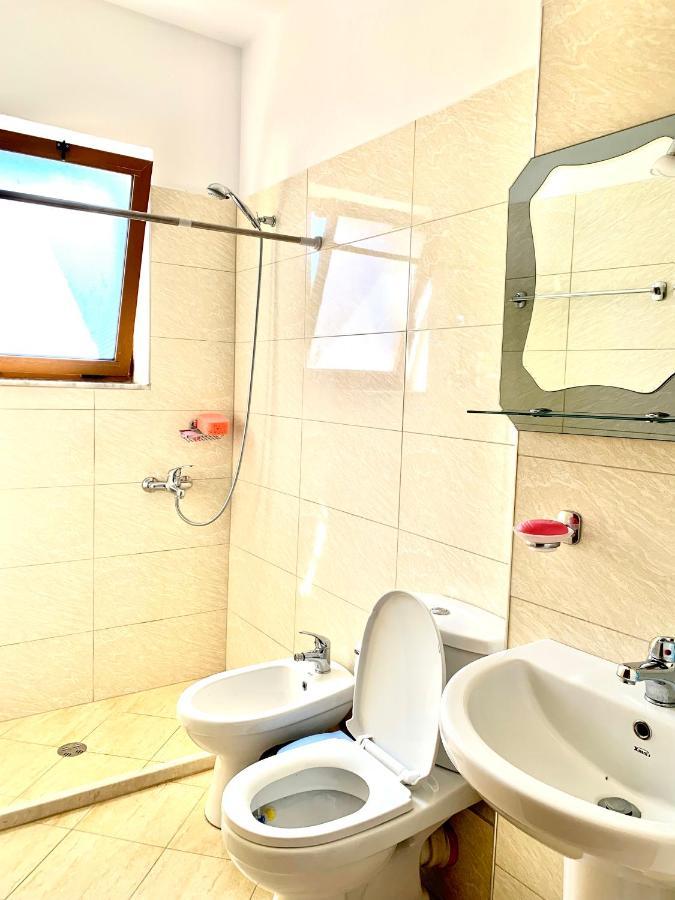 Syzo Apartments Pogradec Bagian luar foto