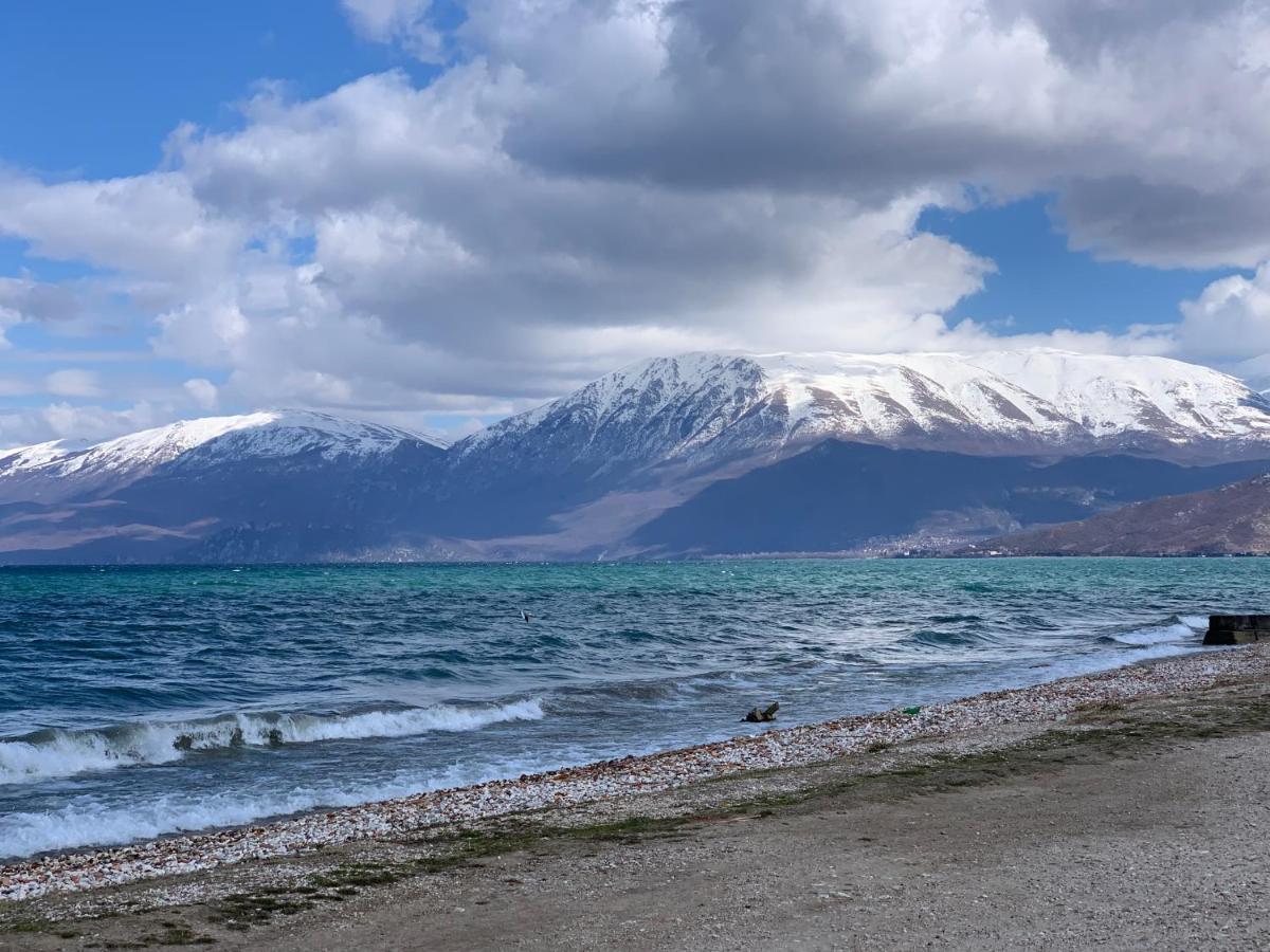 Syzo Apartments Pogradec Bagian luar foto