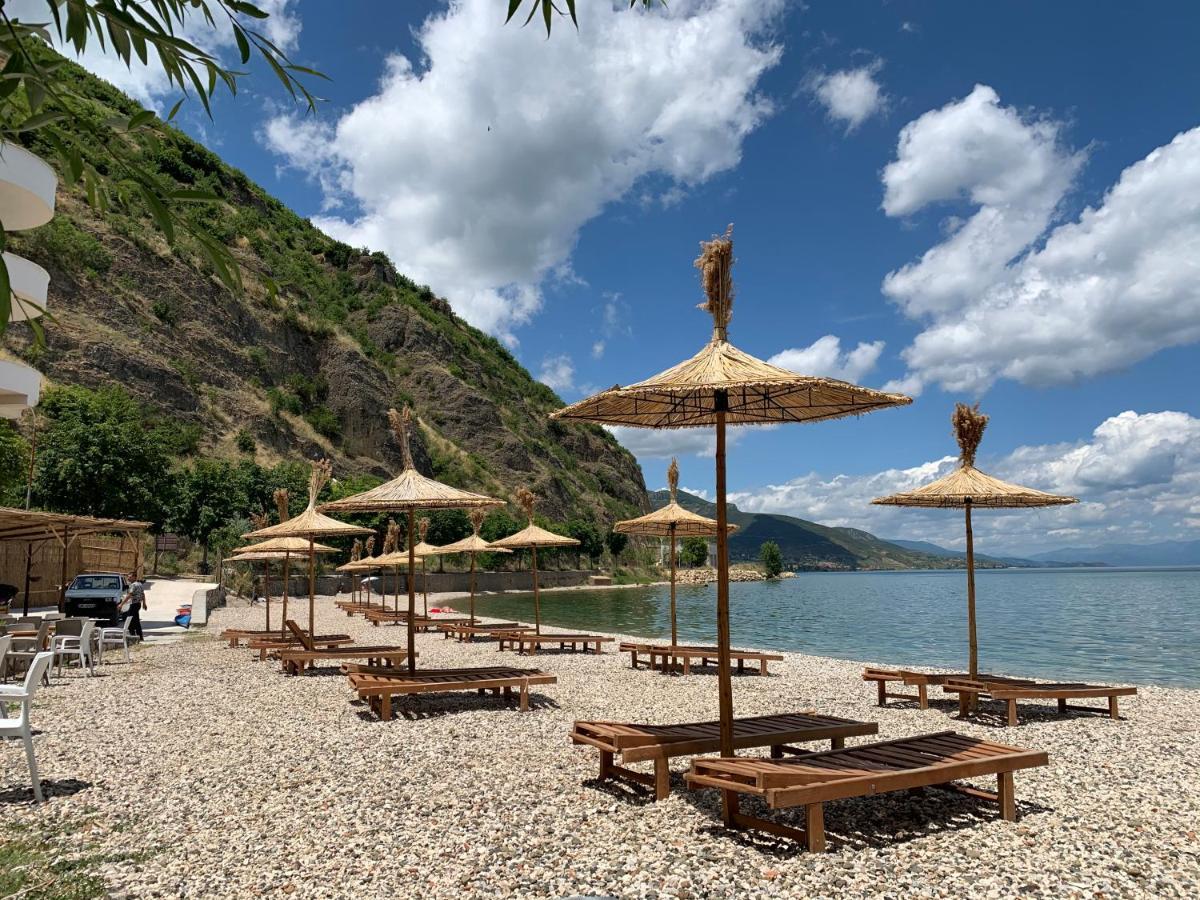 Syzo Apartments Pogradec Bagian luar foto